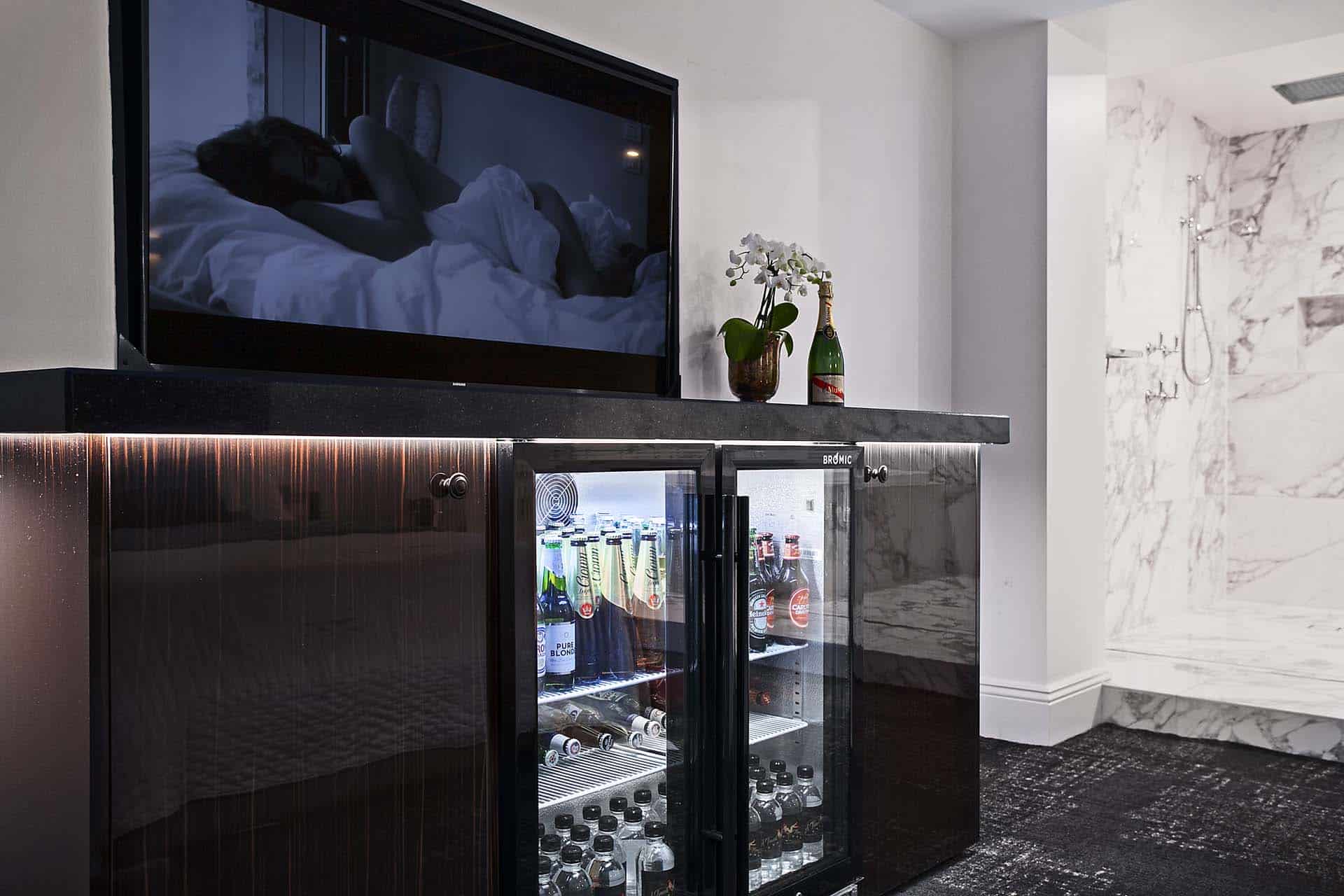 Fully stocked bar, A Touch More Class